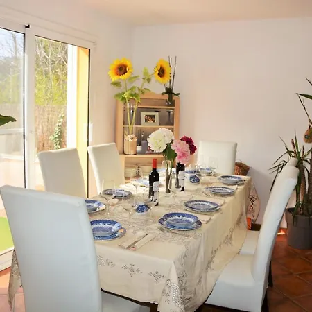 Villa Lia 10 Minutes Drive Sitges Very Confortable Ac Pool Xl Garden Sunny Oriented Canyelles (Catalonia)