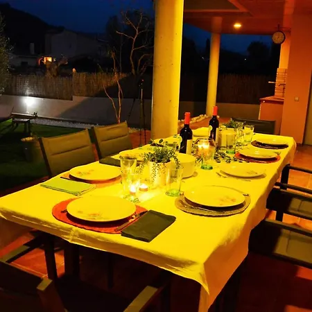 Lia 10 Minutes Drive Sitges Very Confortable Ac Pool Xl Garden Sunny Oriented *