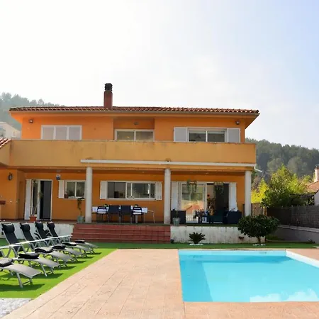 Lia 10 Minutes Drive Sitges Very Confortable Ac Pool Xl Garden Sunny Oriented Villa Canyelles (Catalonia)
