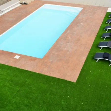 Villa Lia 10 Minutes Drive Sitges Very Confortable Ac Pool Xl Garden Sunny Oriented *