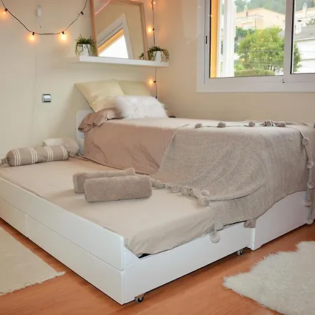 Lia 10 Minutes Drive Sitges Very Confortable Ac Pool Xl Garden Sunny Oriented Canyelles (Catalonia)