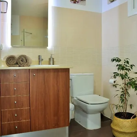 Lia 10 Minutes Drive Sitges Very Confortable Ac Pool Xl Garden Sunny Oriented * Canyelles (Catalonia)